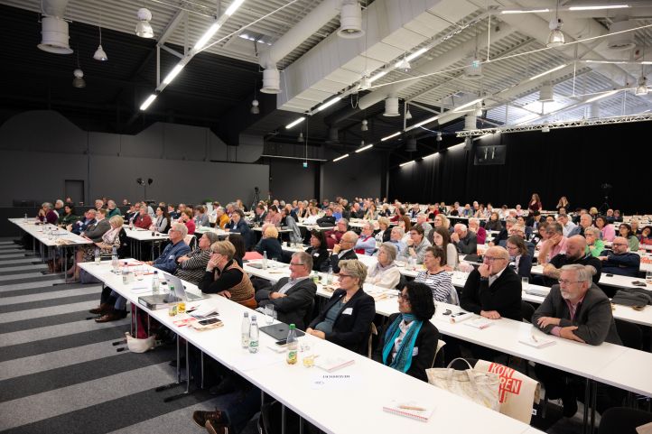Totale Konferenzteilnehmende Sozialkonferenz in Leipzig