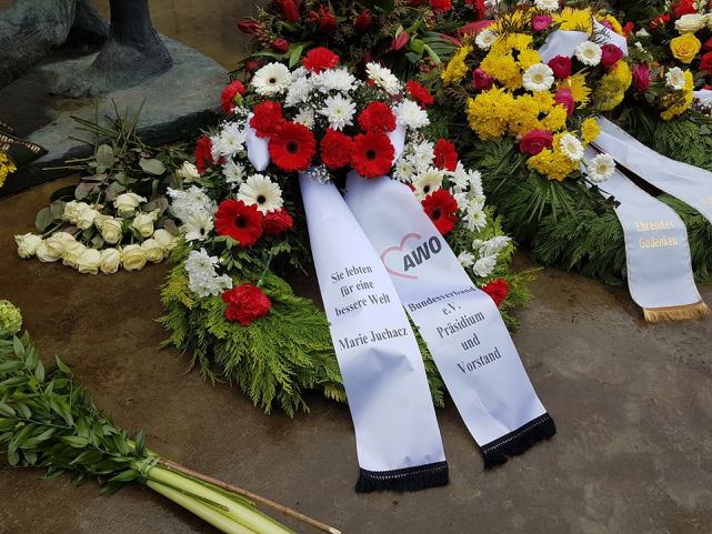 Kranzniederlegung zum Gedenktag an die Opfer des Nationalsozialismus