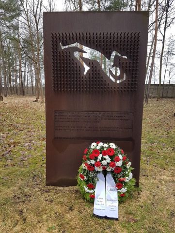 Kranzniederlegung zum Gedenktag an die Opfer des Nationalsozialismus an der Gedenktafel der AWO