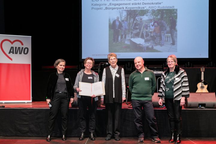 AWO Neujahrsempfang 2023: Verleihung des Lotte-Lemke-Engagementpreises an das Projekt Bürgerpark Kopernikus des AWO Kreisverbandes Rudolstadt